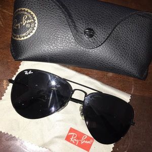 Ray-Ban Aviators 😎 NEED GONE ASAP